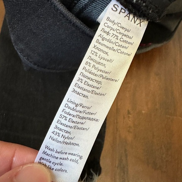 SPANX Distressed Ankle Skinny Jegging Jeans in Vintage Black - Picture 8 of 12